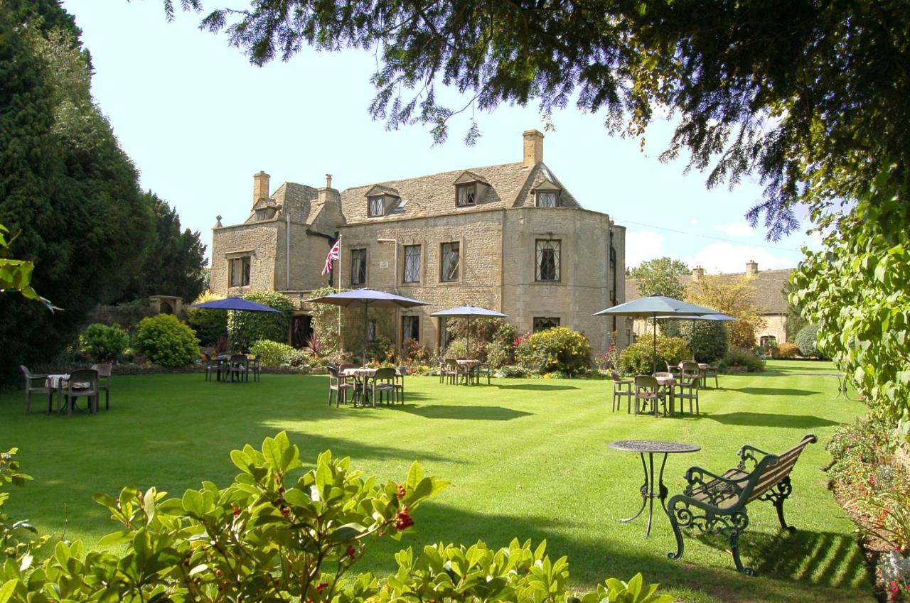 Stow Lodge Hotel Exterior photo