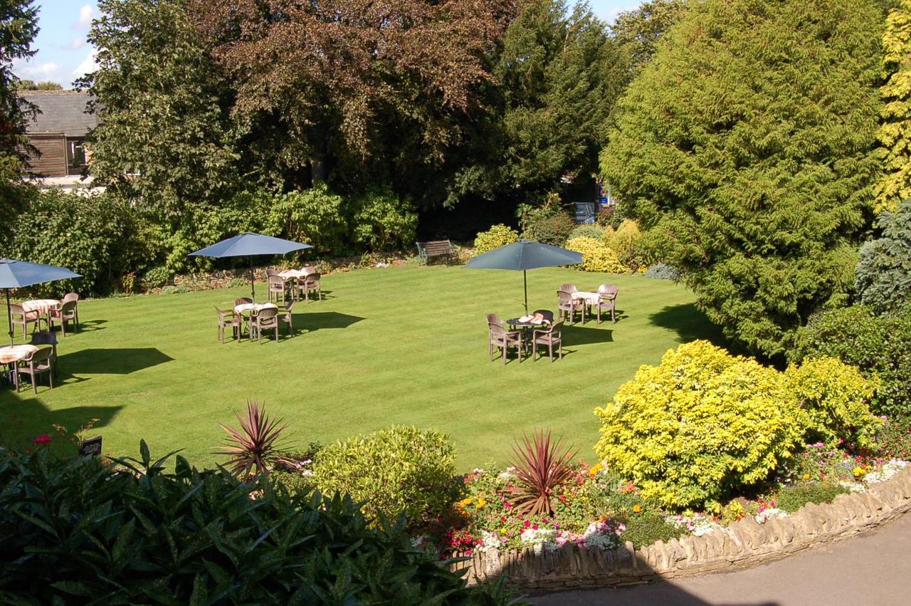 Stow Lodge Hotel Exterior photo