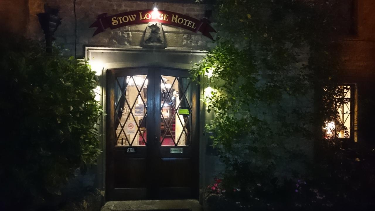 Stow Lodge Hotel Exterior photo